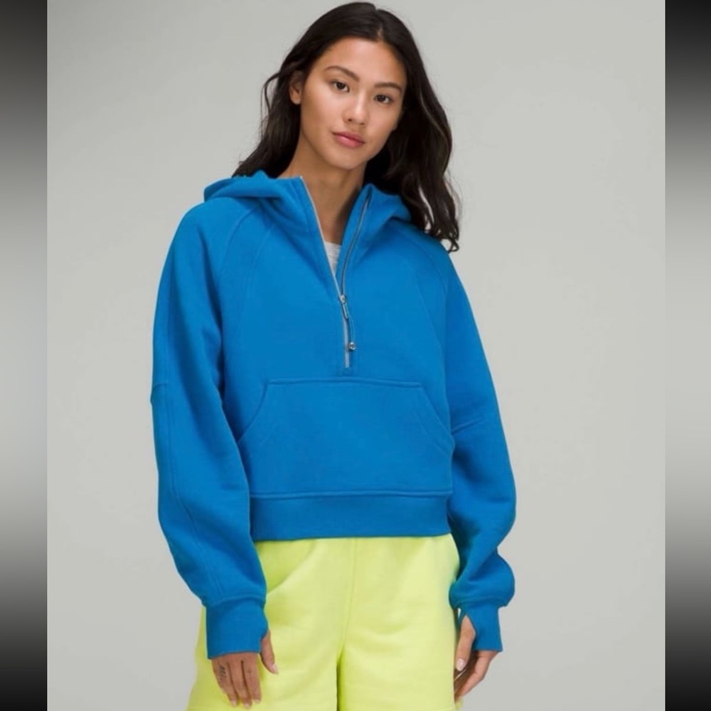 Lululemon Women’s Cropped Scuba